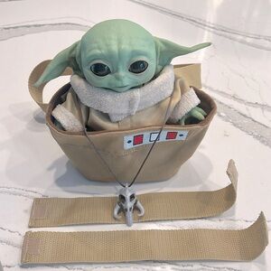 Star Wars The Child Animatronic Edition Figure with Carrier by Hasbro